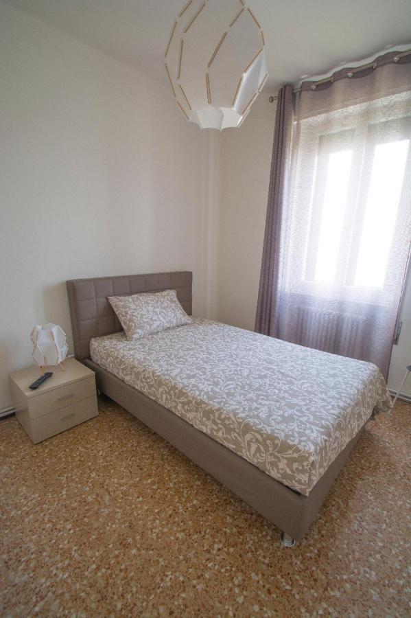 Ca Rosa Apartment Canal View Венеция Екстериор снимка