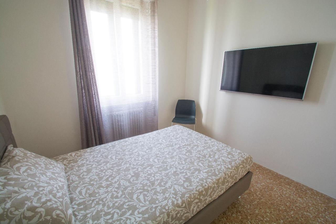 Ca Rosa Apartment Canal View Венеция Екстериор снимка